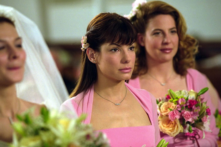 Sandra Bullock jako Lucy Kelson w filmie "Dwa tygodnie na miłość" (2002)