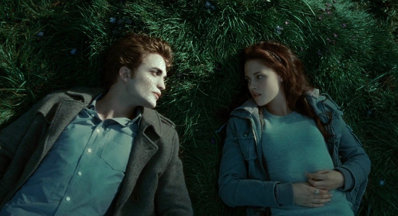 Robert Pattinson as Edward Cullen and Kristen Stewart as Bella Swan in Twilight.Summit Entertainment