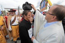 Szkoła Rydzyka to fenomen. Absolwenci bez problemu znajdują zatrudnienie