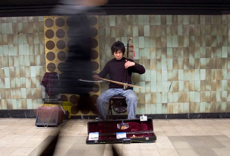 Dla muzyków to forma zarobku i miejsce ćwiczeń