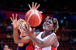 Amerykańskie koszykarki pierwszymi finalistkami mistrzostw świata