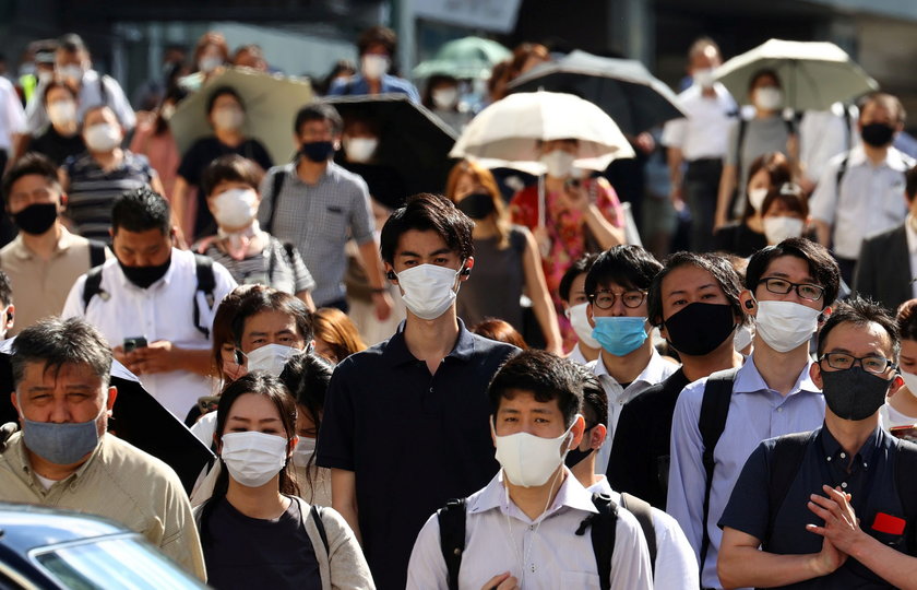 18 stycznia Japonia zgłosiła ponad 30 000 nowych przypadków COVID-19 co jest rekordem od początku pandemii. 84 proc. przypadków spowodowane jest przez Omikron.