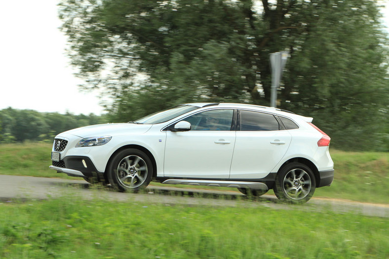 Volvo V40 Cross Country T3 - wysoka jakość w każdym detalu