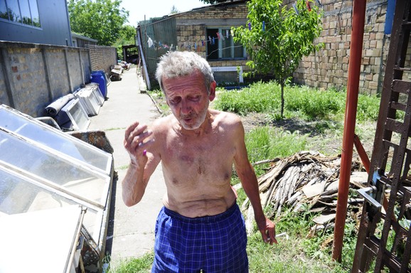 Mišo u svom dvorištu