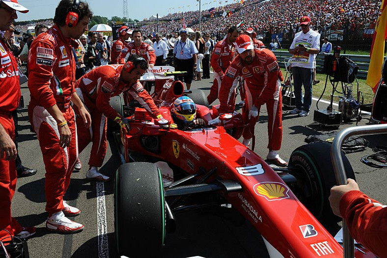 Grand Prix Węgier 2010: fruwające koła, niedościgniony Webber, niepowodzenie Kubicy (relacja, wyniki)