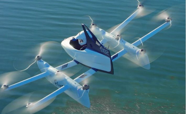 Kitty Hawk Flyer wyposażony jest w 10 śmigieł z napędem akumulatorowym i dwa drążki sterujące. Wygląda jak dron. Kitty Hawk Flyer - źródło: Kitty Hawk