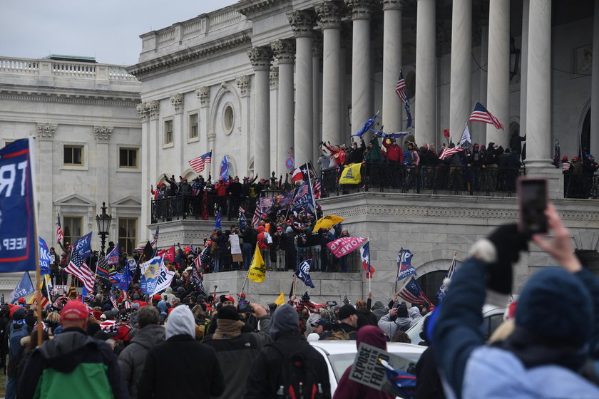 Trump Supporters Storm US Capitol