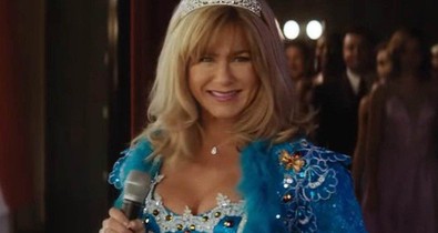 Jennifer Aniston új filmjében egy botoxtól duzzadó, karót nyelt szépségkirálynőt alakít