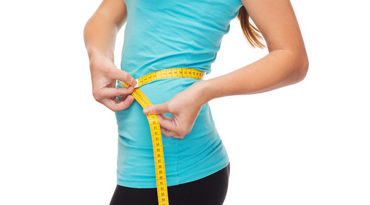 Egészségünk szempontjából sem mindegy, mennyit mutat a mérőszalag. Nőknél 88 cm felett már magas a kockázata az elhízással összefüggő betegségek kialakulásának /Fotó: Shutterstock