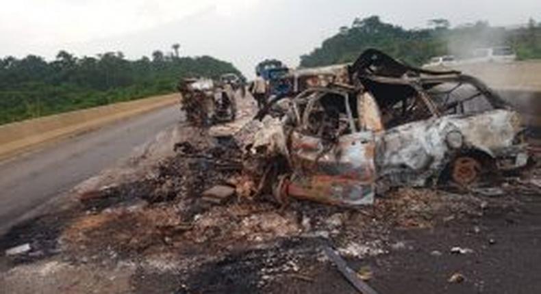 18 night travelers die in accident on Lagos-Ibadan expressway