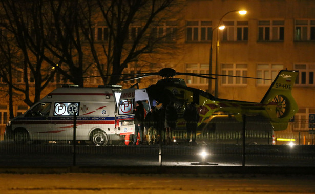 Zespół trzech prokuratorów od czwartku bada sprawę wypadku z udziałem limuzyny premier Beaty Szydło