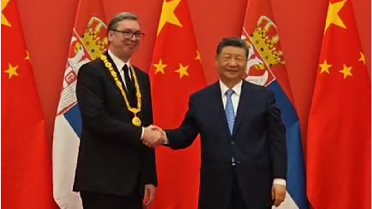 Si Đinping dodelio Orden prijateljstva Aleksandru Vučiću 