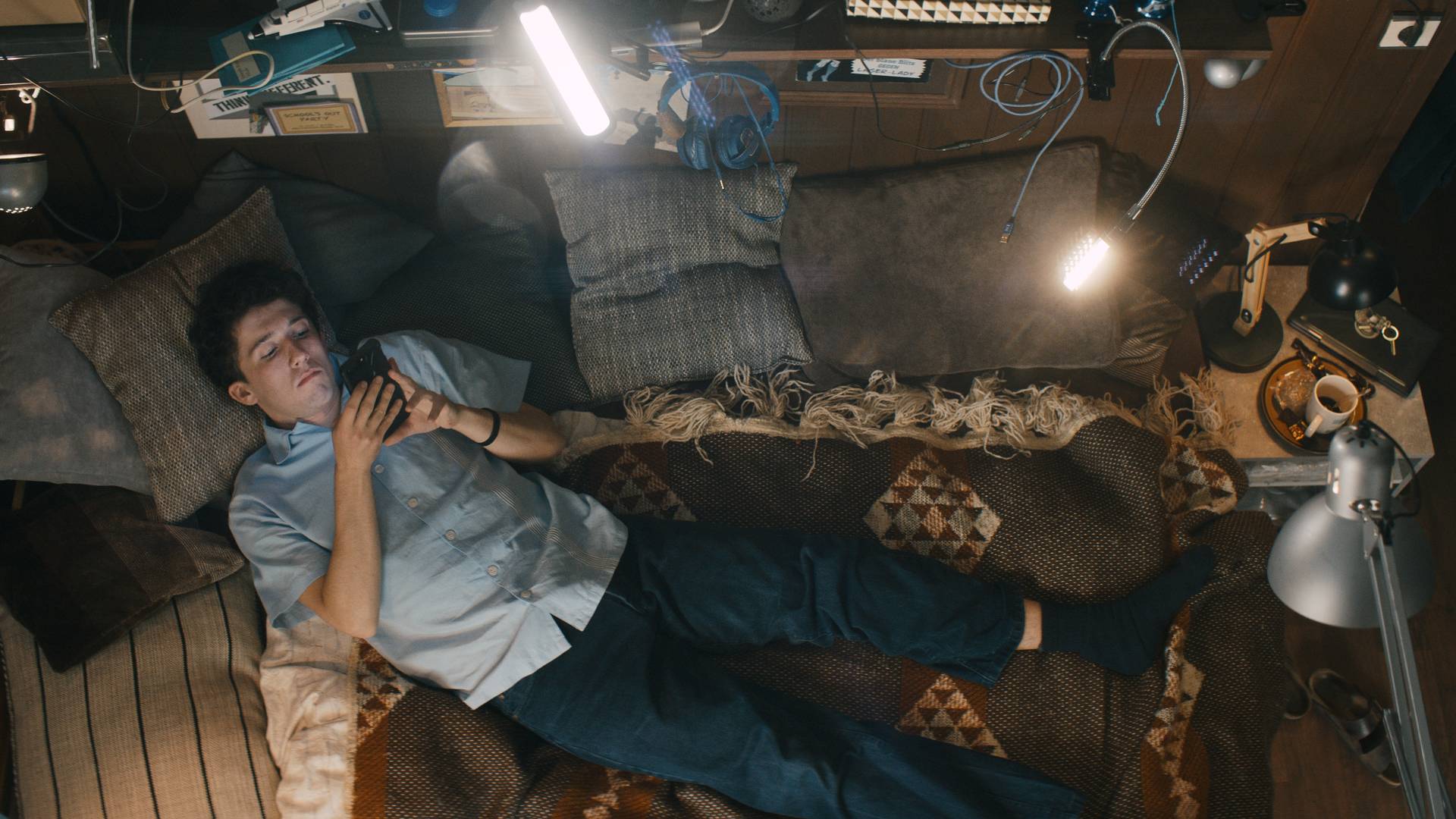 "How To Sell Drugs Online (Fast)": Neue Netflix-Serie in ...