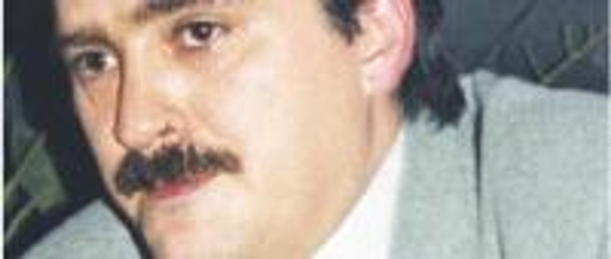 Dariusz Drzewiecki ma bogaty życiorys. W latach 90. załatwiał pożyczki od bossa łódzkiej mafii, w 2008 r. ukrywał się przed wierzycielami, w lutym 2009 r. został skazany na półtora roku w zawieszeniu za cztery przestępstwa (trzy oszustwa i jedno podrobienie dokumentu). W kwietniu 2009 r. był też podejrzany o przywłaszczenie maszyn, które wziął w leasing.