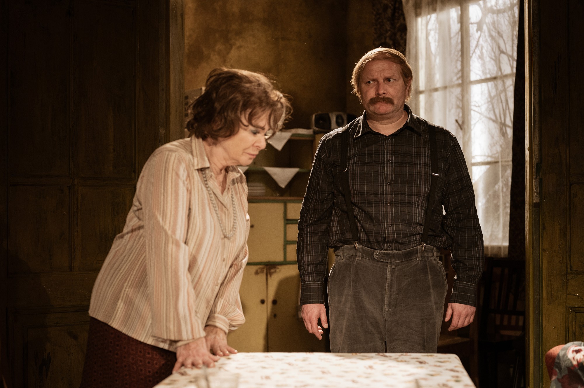 Kamila Magálová (vľavo) a Gregor Hološka.
