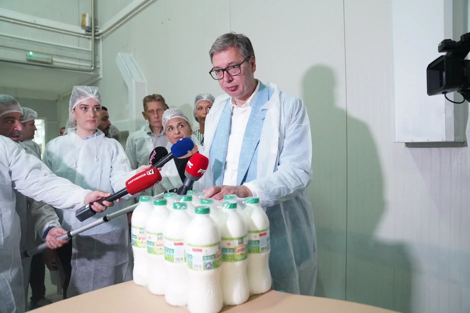 Vučić je mlekari Spasojević kod Bajine Bašte obećao subvencije