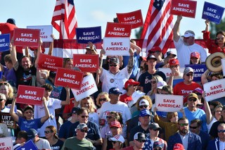 Bezczelny drenaż wyborczy. Tysiące sympatyków Trumpa ustawiają się w kolejce po zwrot pieniędzy