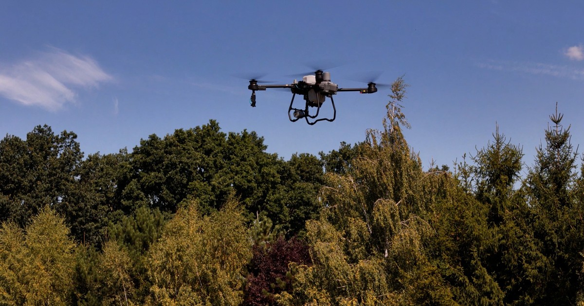 Wrocław pierwszy w Polsce odkomarza z pomocą drona!