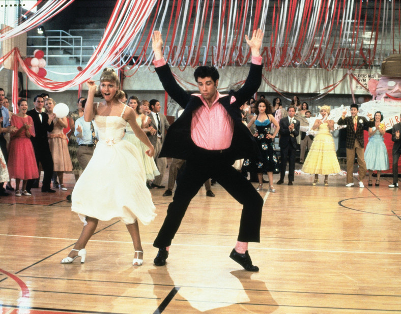 Olivia Newton-John i John Travolta w musicalu "Grease"