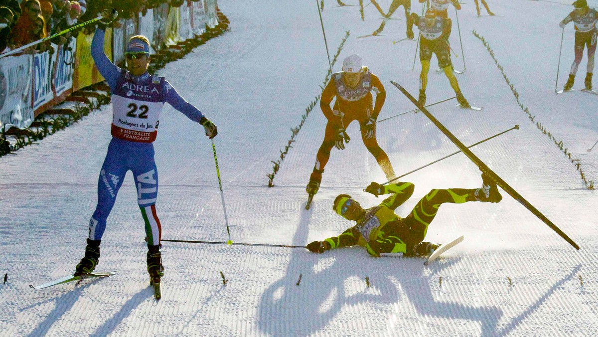 Włoch Alessandro Pittin po raz drugi wygrał zawody Pucharu Świata w kombinacji norweskiej we francuskim Chaux-Neuve. W piątek wyprzedził o 4,4 s prowadzącego po skokach Francuza Jasona Lamy-Chappuisa, w sobotę o jego zwycięstwie zadecydował zapis fotokomórki.