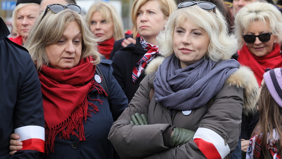 Strajk w LOT: Protest zawieszony. Rozmowy związków z zarządem bez prezesa