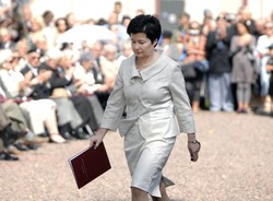 Ocenili Gronkiewicz-Waltz. "Ani czarno, ani różowo"