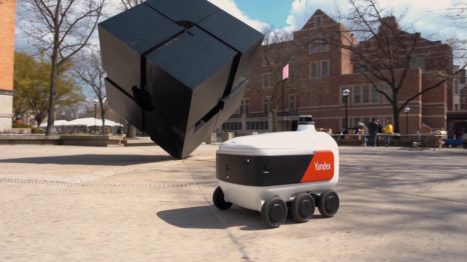 Najnowszy autonomiczny robot od Grubhub i Yandex rozmiarami przypomina walizkę