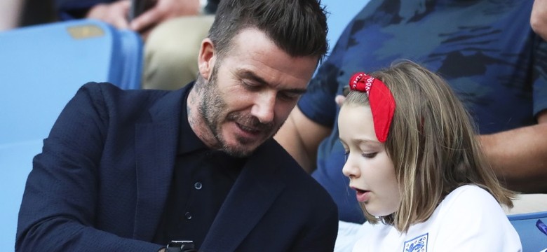 Co na to Victoria? David Beckham robił z córką bardzo nieładne rzeczy na meczu. FOTO