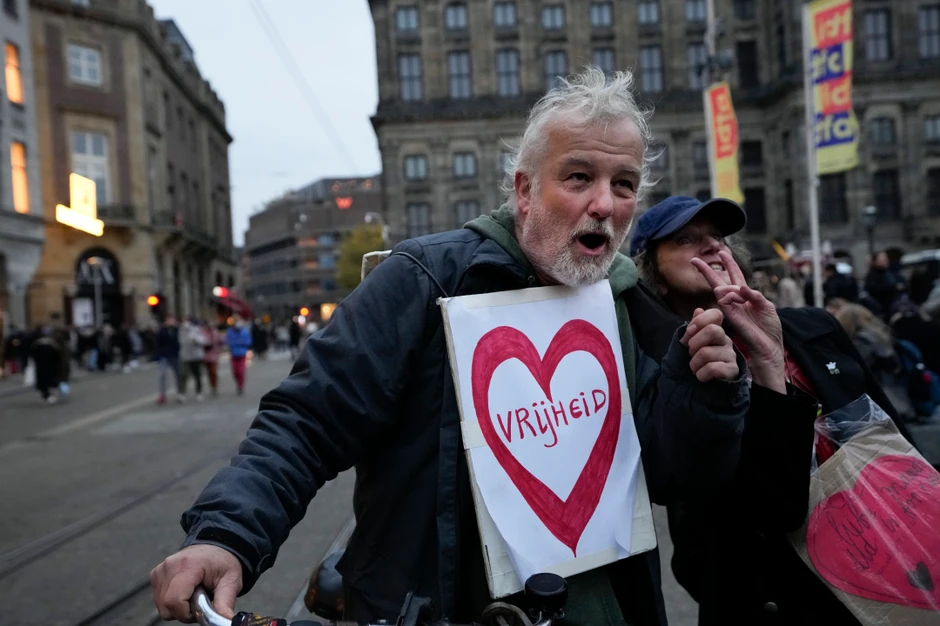 Protesti u Holandiji zbog korona mera