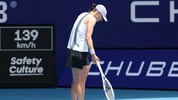 iga świątek wycofała się z turniej w dubaju. tenisistka podała powód