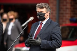 Wąsik przyznaje: Jeden z policjantów użył siły fizycznej, czyli wepchnął senatora Burego do samochodu