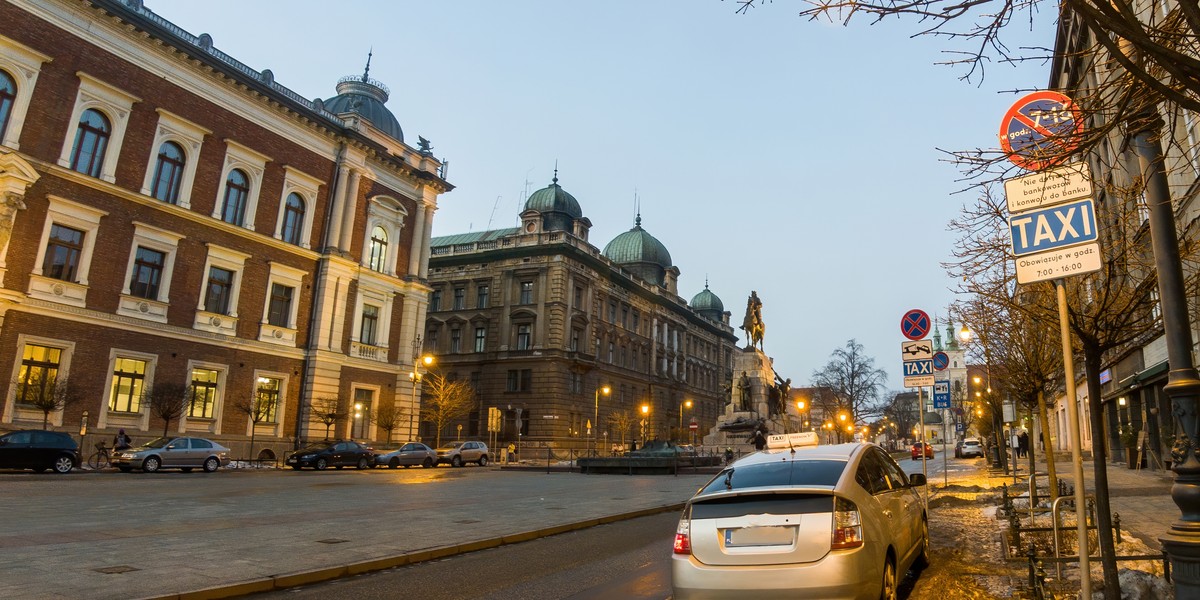 Nowy cennik taksówek w Krakowie. Przejazdy mocno zdrożeją.