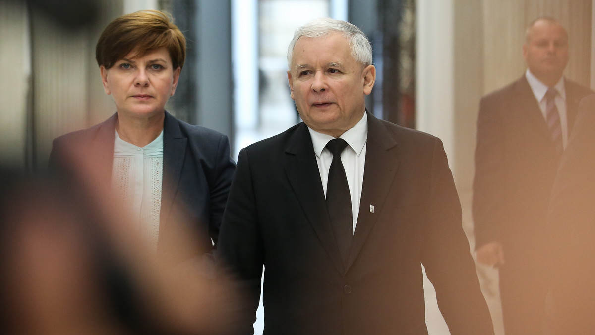 Prezes PiS Jarosław Kaczyński udaje się do Gruzji, gdzie spotka się m.in. z prezydentem tego kraju Micheilem Saakaszwilim, premierem Bidziną Iwaniszwilim oraz b. premierem Wano Merabiszwilim - poinformowało biuro prasowe PiS.