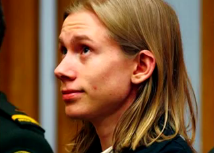 Owen Walker prowadził przestępczą międzynarodową sieć komputerową, która w pewnym momencie kontrolowała 1,3 mln komputerów. Sterowanie kontami bankowymi internautów pozwoliło zarobić sieci ponad 20 mln dol. Owen swoją działalność przestępczą rozpoczął w wieku 17 lat, ale jego przygoda z programowaniem i szyfrowaniem rozpoczęła się już 4 lata wcześniej. Po złapaniu przyznał się do winy, nie został jednak skazany i oddał jedynie 11 tys. dol. Obecnie zajmuje się doradztwem ds. bezpieczeństwa informatycznego firm.