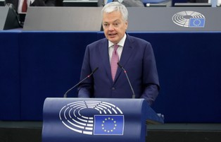 Komisarz UE ds. sprawiedliwości: Polska potrzebuje czasu na naprawę sądownictwa, zanim napłyną pieniądze z UE