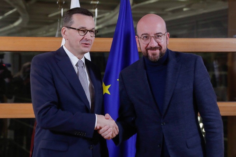 Szef Rady Europejskiej Charles Michel i premier Mateusz Morawiecki w trakcie konsultacji ws. budżetu UE na lata 2021-2027