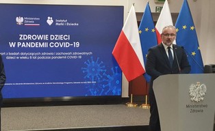 Pandemia przedłużona o jeden dzień. NFZ uniknie chaosu. Politycy zyskają spokój