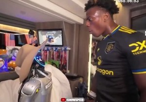 Strimer napao robota