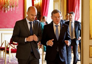 Žan-Noel Barot i Johan Vadeful u Parizu 7. maja