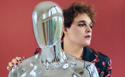 "Świat lepiej smakuje". Polski wokalista domyka Miesiąc Dumy