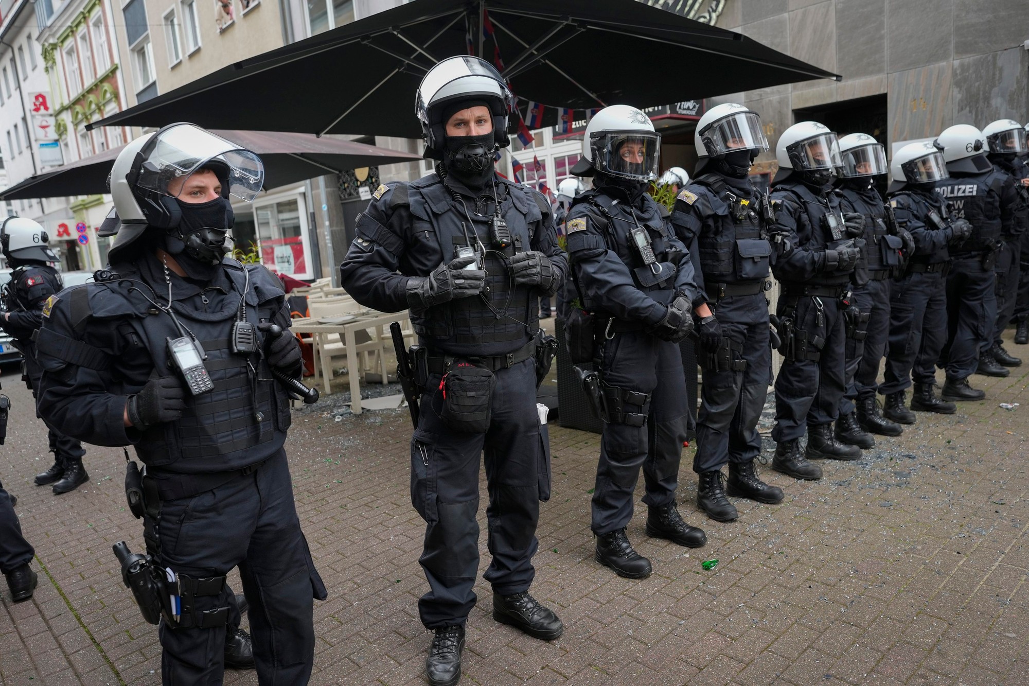 Večerný zápas Srbsko - Anglicko polícia klasifikovala ako vysoko rizikový pre obavy z možného násilia fanúšikov.