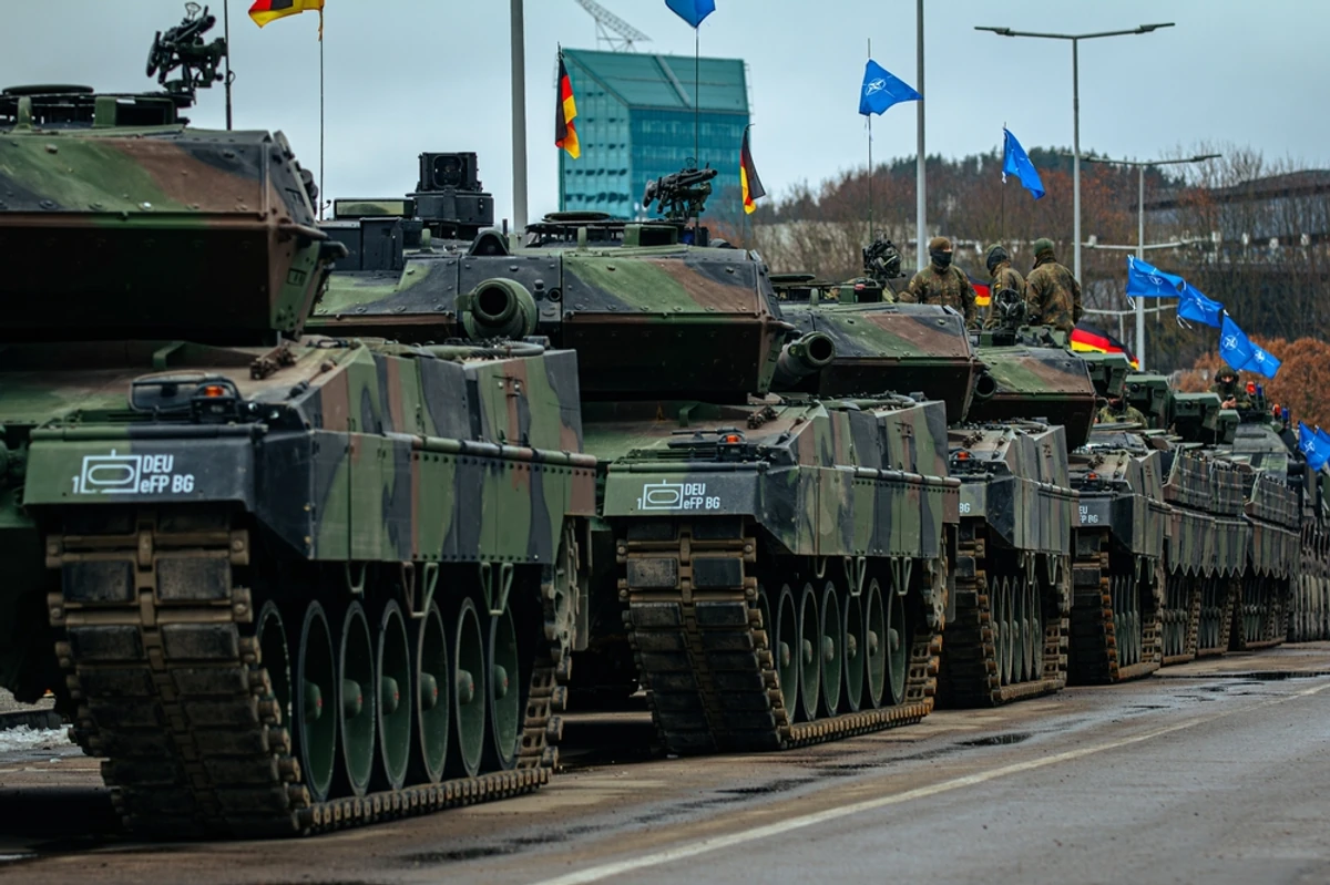Media ujawniają plany Trumpa wobec NATO. "Pierwszy krok do wyjścia z Sojuszu"