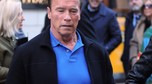 Arnold Schwarzenegger z dziewczyną w Mediolanie