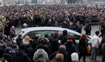 Poruszające sceny na pogrzebie zamordowanej 22-latki. Żegnały ją tłumy