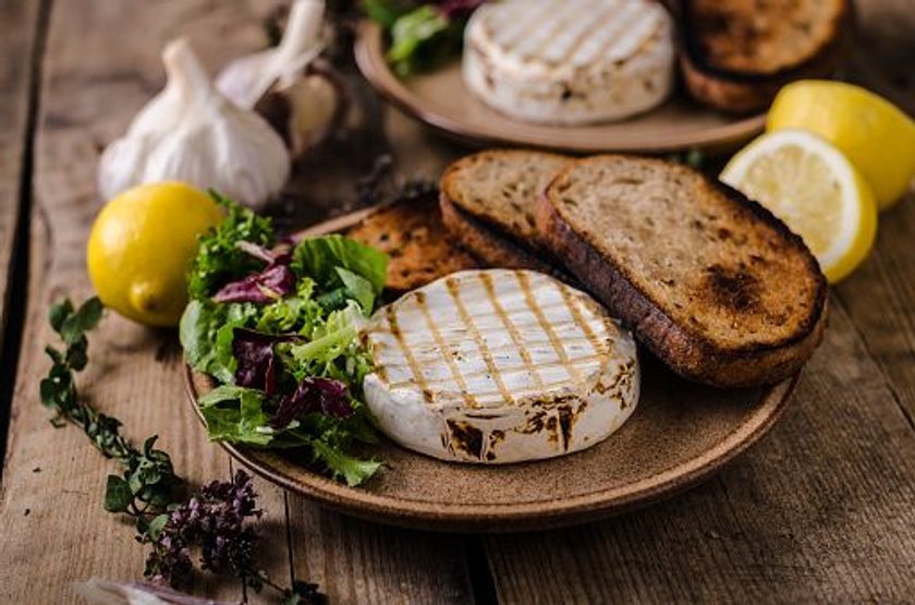 Camembert z grilla