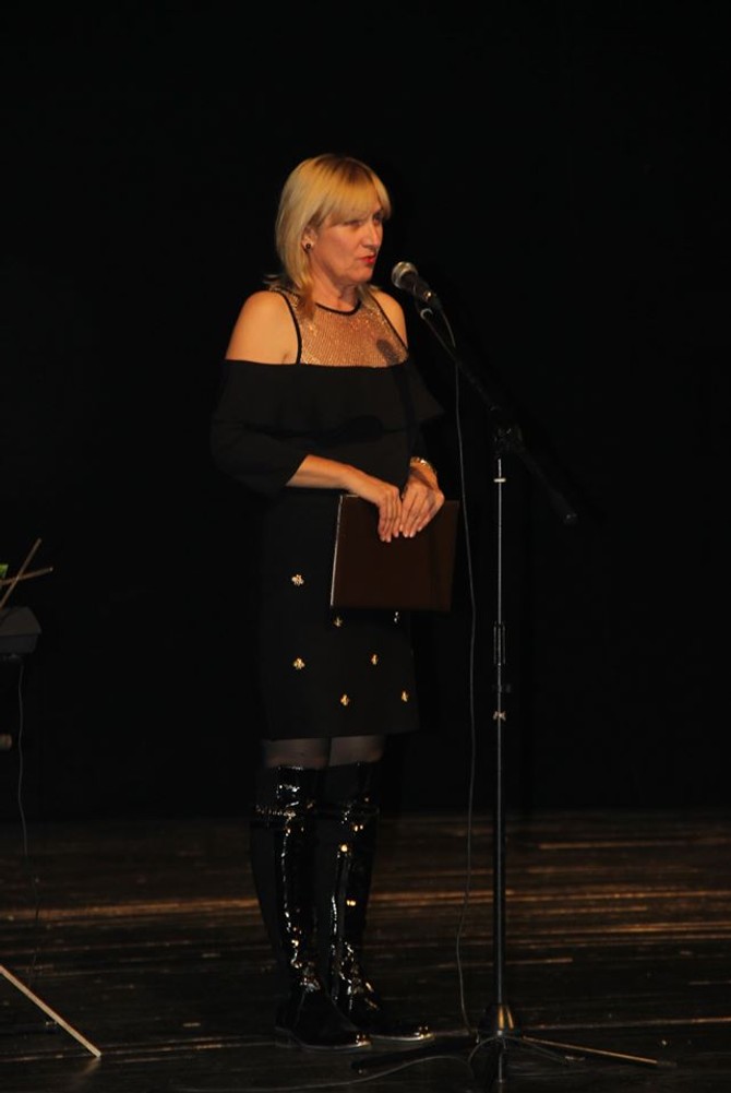 Mirjana Marković osvaja nagradu na ovogodišnjim Naj Ženama