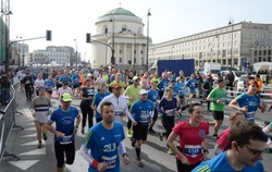 Kenijczyk Daniel Muteti wygrał Półmaraton Warszawski