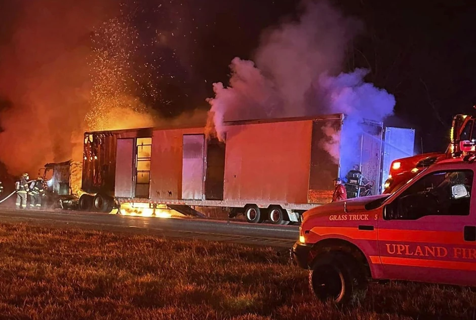 Zapaljena prikolica kamiona