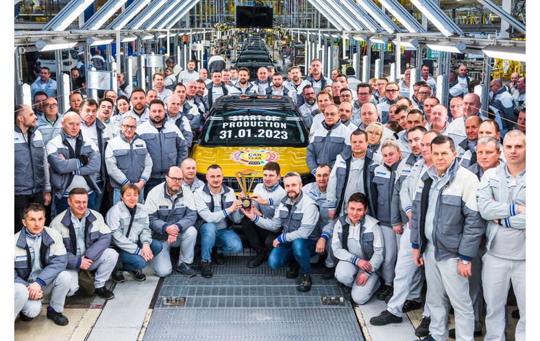 Zakład Stellantis w Tychach rozpoczyna produkcję modelu Jeep Avenger – zdobywcy tytułu "European Car of the Year 2023".
