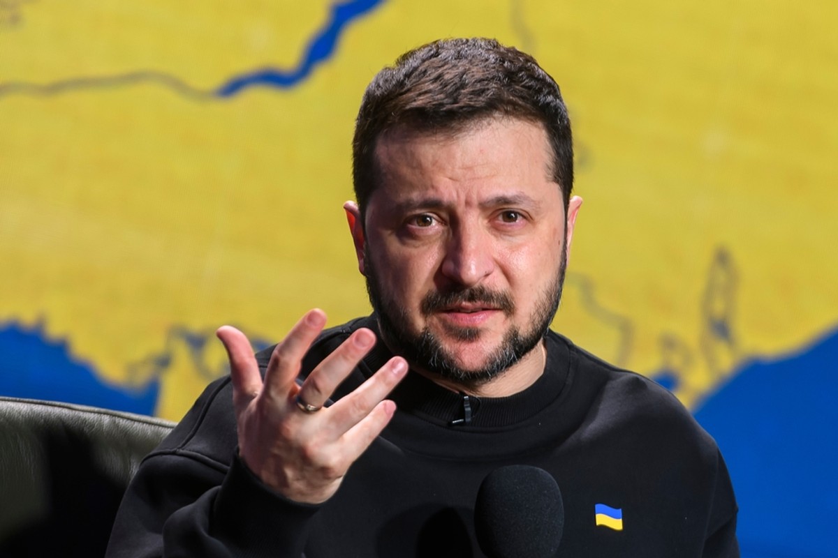 Zełenski chwali siły specjalne Ukrainy za ataki w Rosji. "1,5 tys. km to już nie problem"